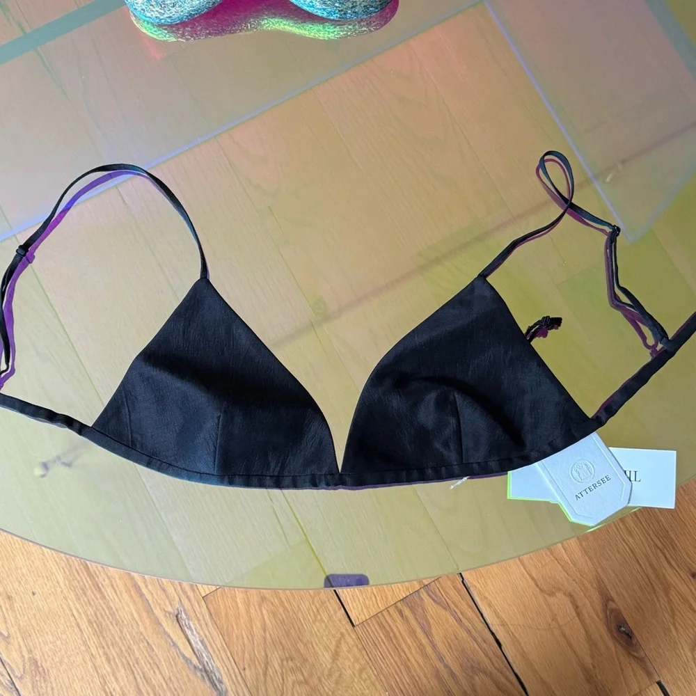 Sleek Black Camisole Top - Picture 3 of 6